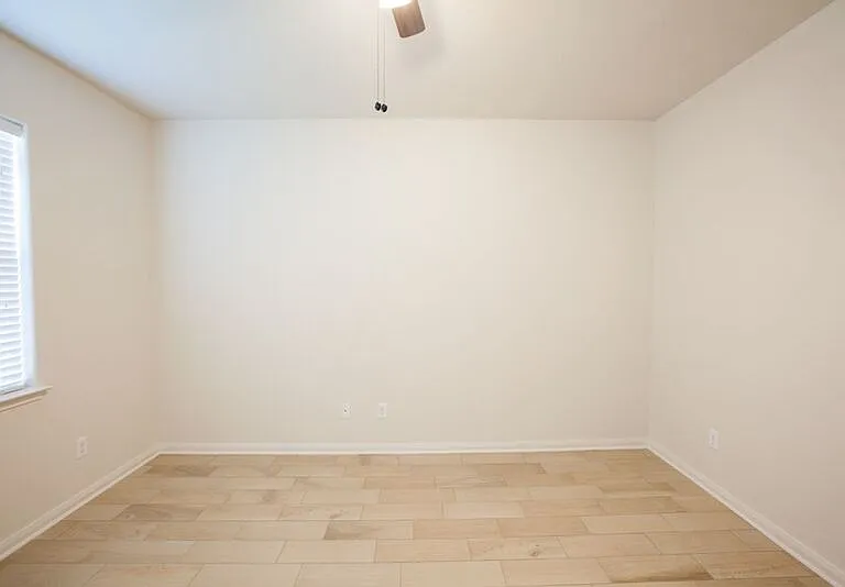 128 Tennyson St — Photo 31