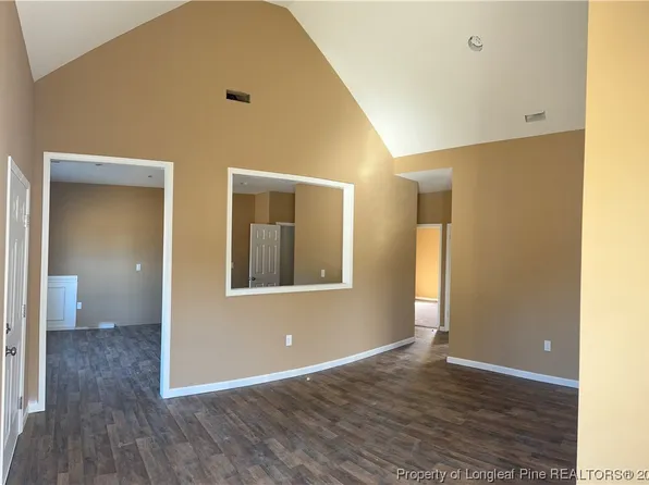 403 W Boney St, Clinton, NC 28328