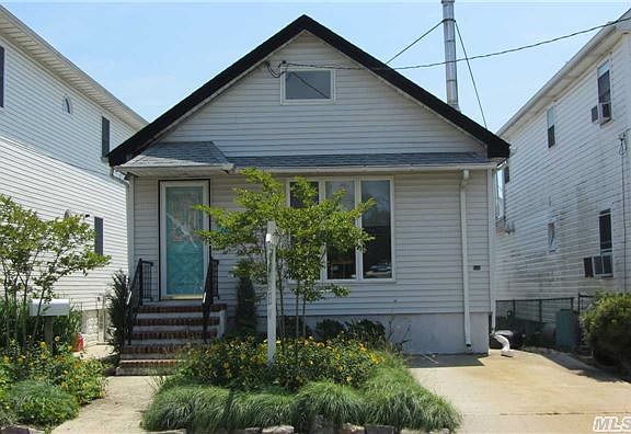 3rd image of 107 West Blvd