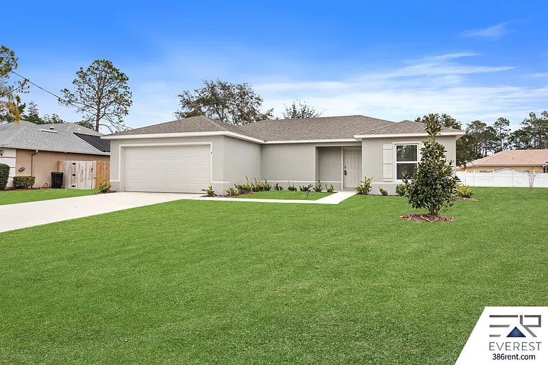 3 bed, 2.0 bath, 1743 sqft, $1,900 — Photo 2