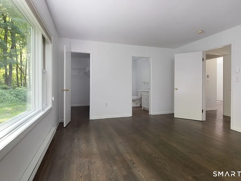 19 E Main St — Photo 15