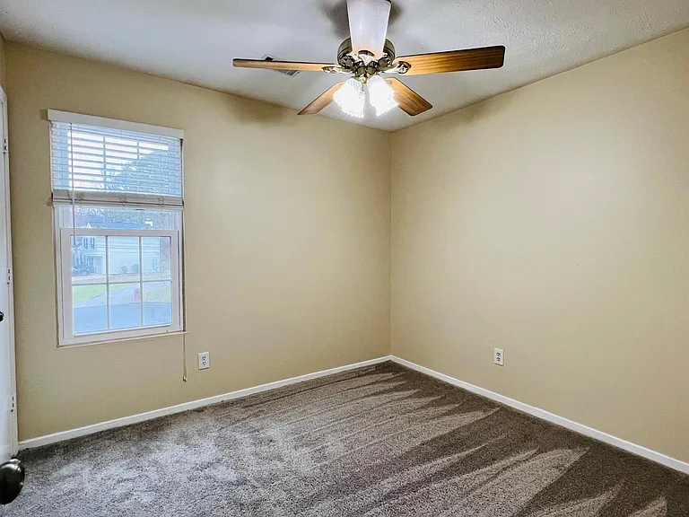 11180 Bramshill Dr — Photo 10