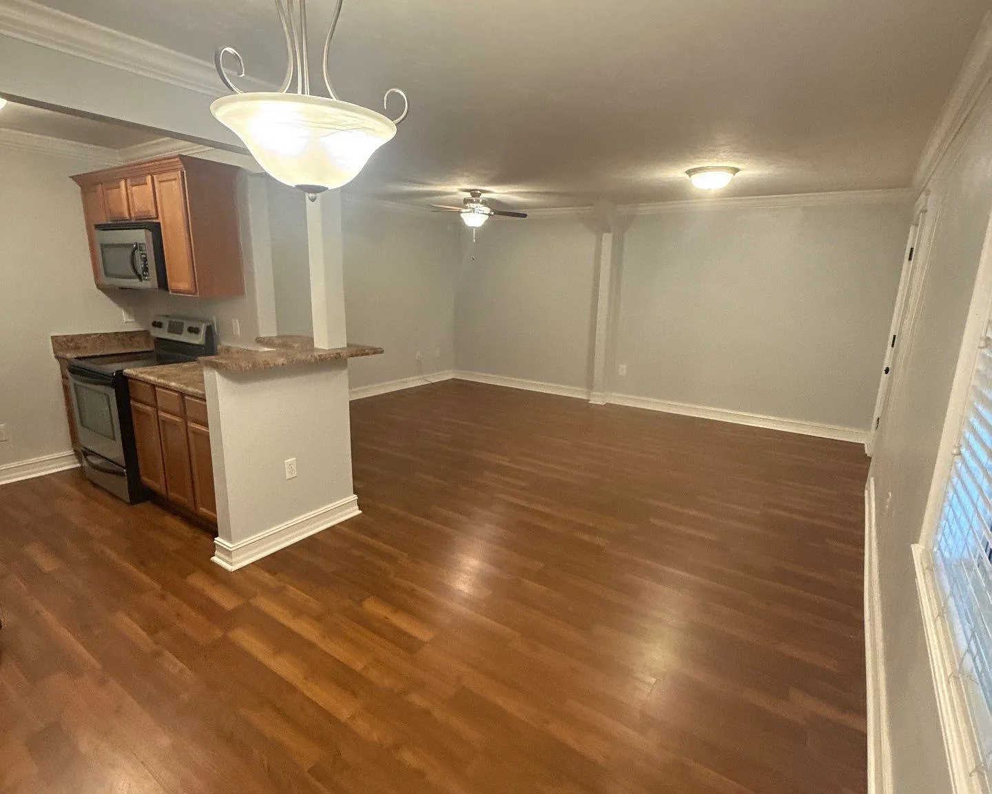 La Mediterranean Apartments — Photo 4