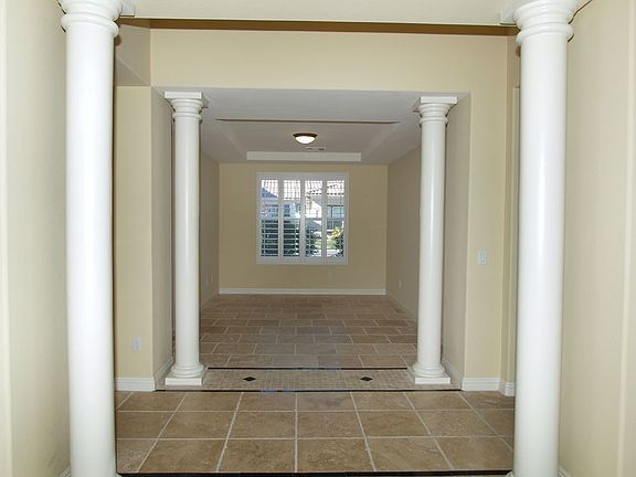 5th image of 216 Tiburtina Ave