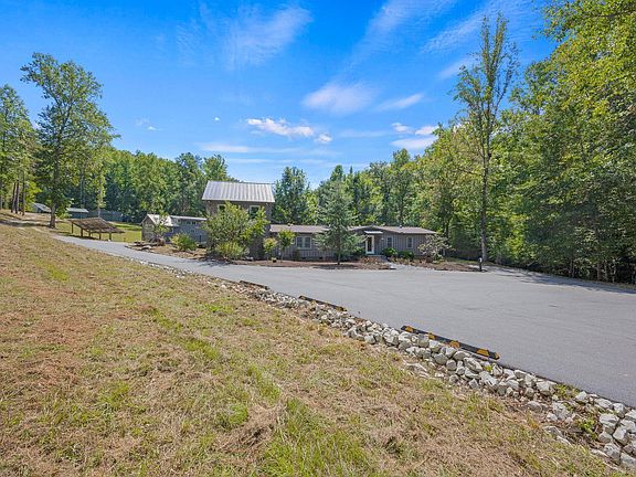 3rd image of 2727 Shady Grove Rd