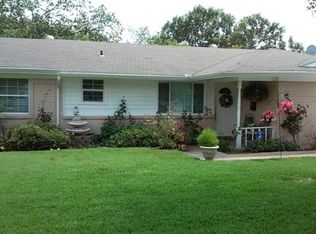 2940 Joanna Dr, Farmers Branch, TX 75234