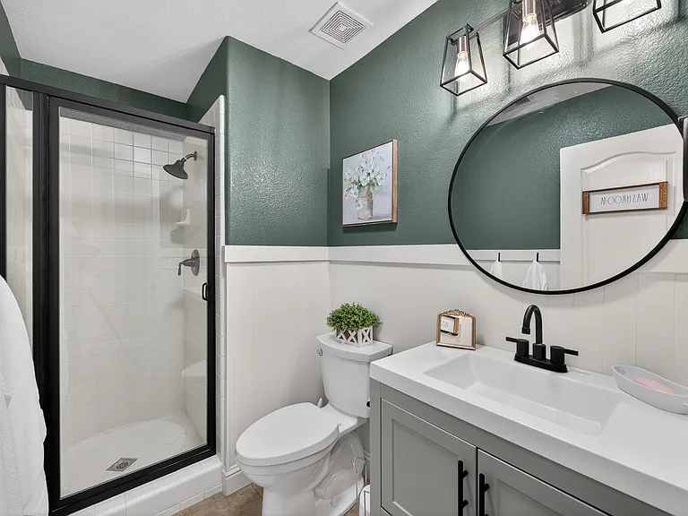 1736 N Holly Ave — Photo 19