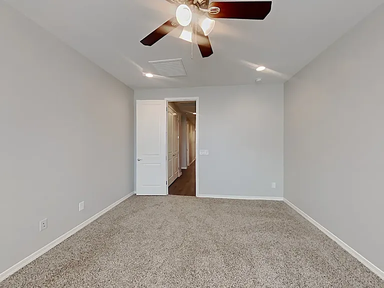 20515 W Buchanan St — Photo 10