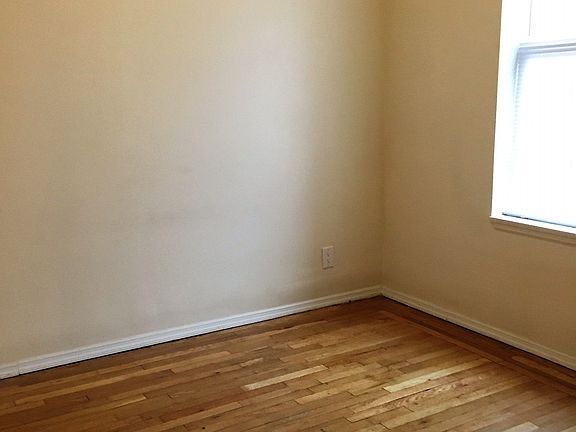 2nd image of 41 E 31st St APT 3E