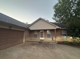 310 N Sawmill Rd, Searcy, AR 72143