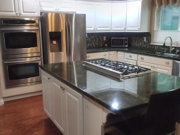 4th image of 2281 Baum St #2
