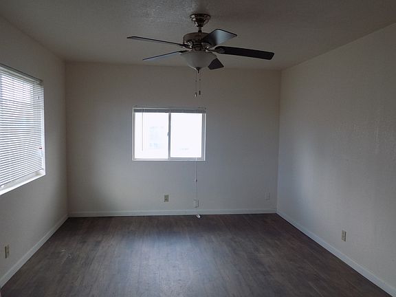 5th image of 1865 Hope St #A