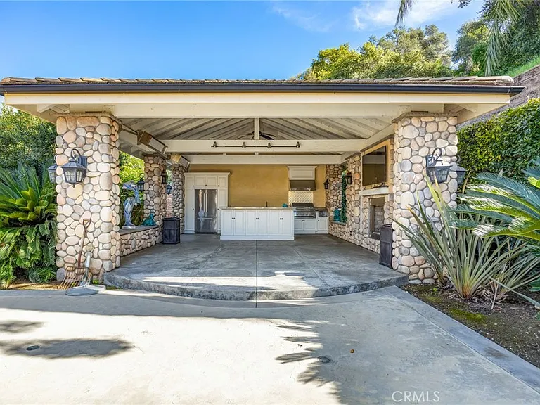 1450 N Nicky Way — Photo 56