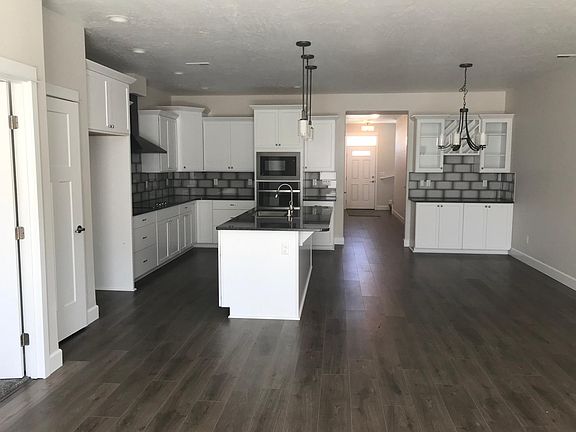 3rd image of 2729 Serenity Ct