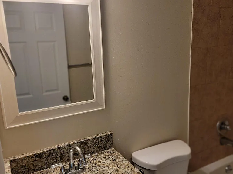 528 Ashlawn Dr #4 — Photo 13