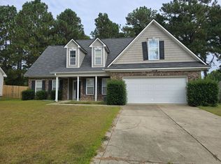 2842 Aristocrat Ln, Fayetteville, NC 28306
