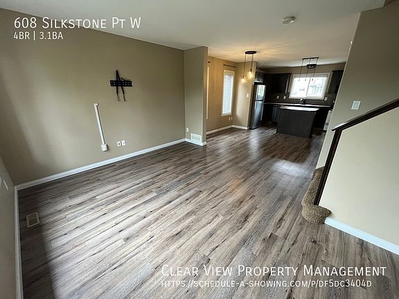 4th image of 608 E Silkstone Poin W
