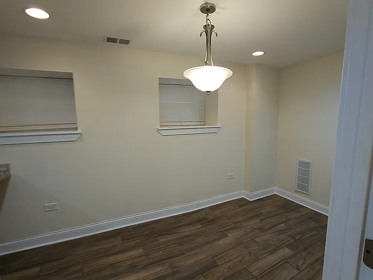 6317 N Washtenaw Ave #G1 — Photo 9