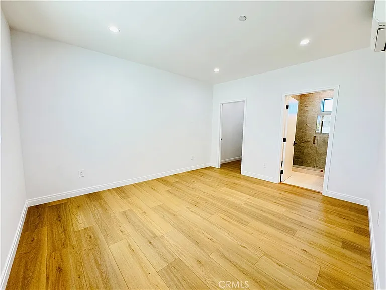 7744 1/2 Vassar Ave — Photo 23