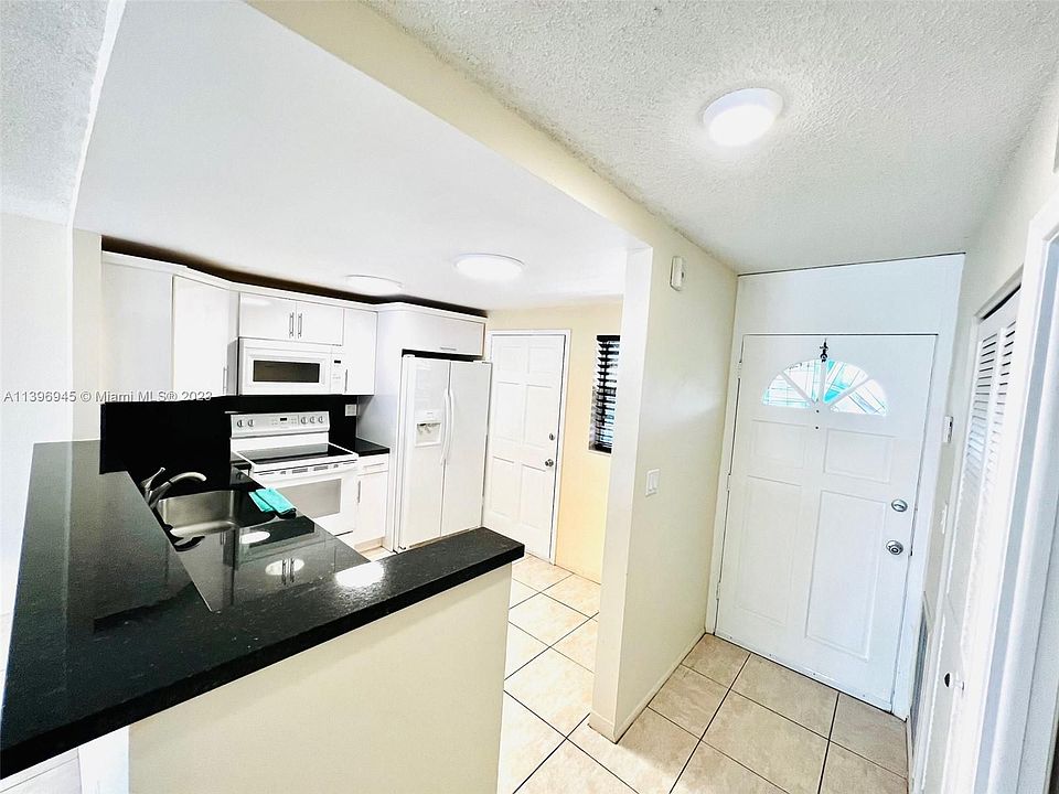 1st image of 3725 NE 169th St APT 404