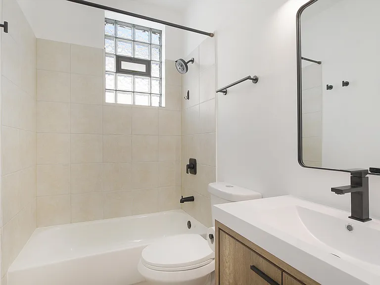 1102 N Hermitage Ave #CH — Photo 13