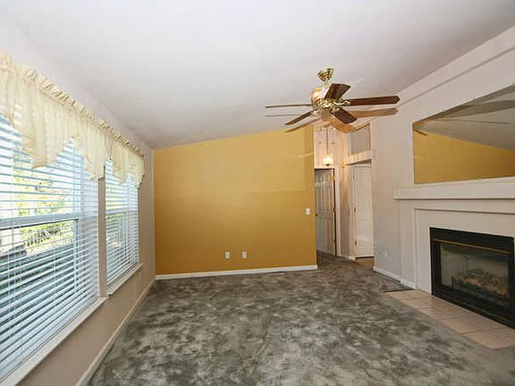 5th image of 135 Leafwood Way