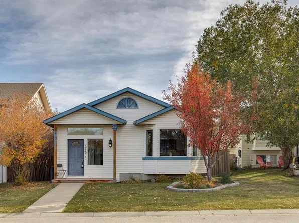 319 W Sheep River Pl, Okotoks, AB T1S 1N7