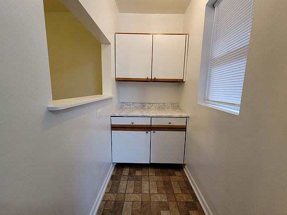5th image of 2635 W Granville Ave #2423366