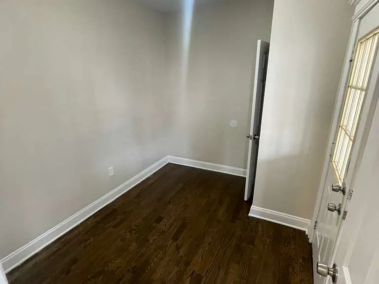 464 Avon Ave #2A — Photo 4