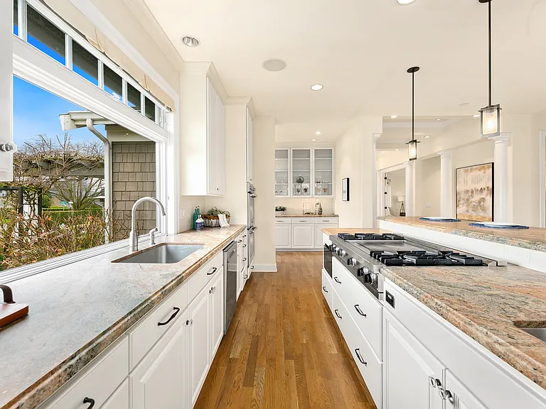 9676 Evergreen Dr NE — Photo 18