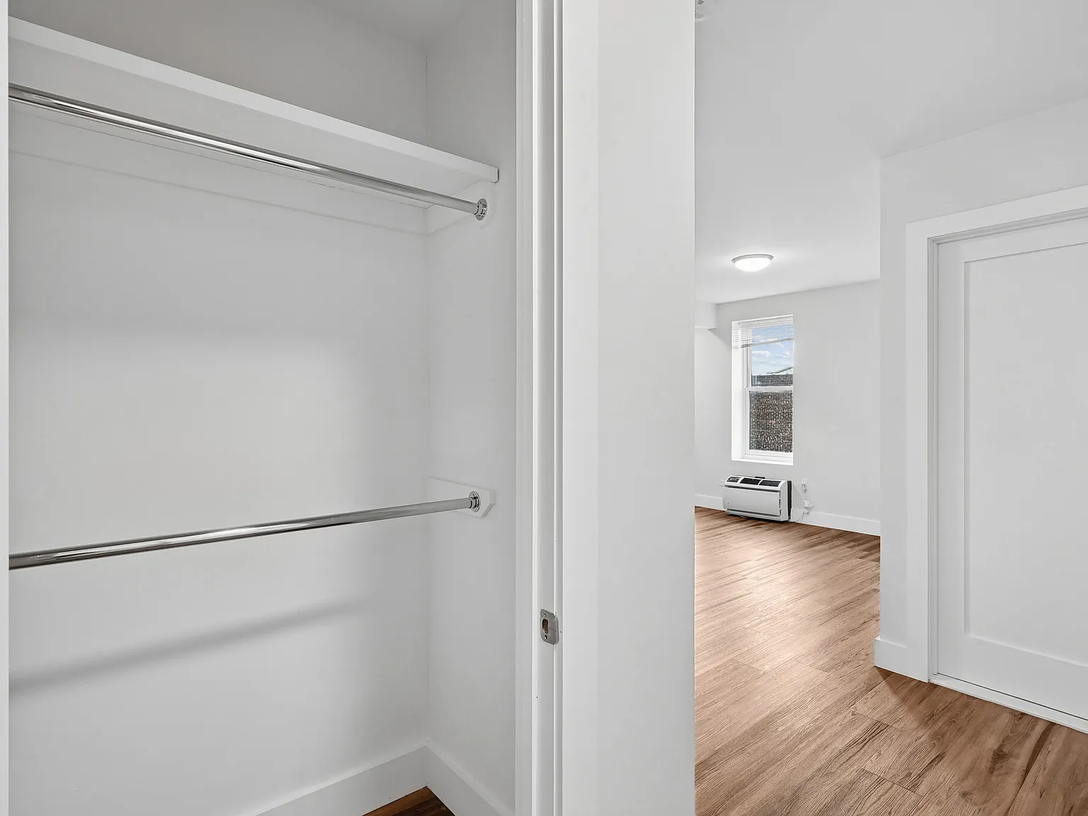 939 Woodycrest Avenue — Photo 4