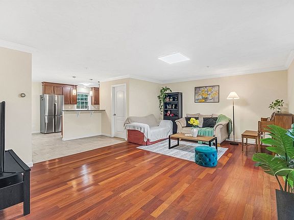 5th image of 22 Bradley Dr Unit D