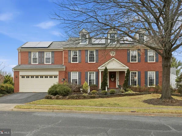 228 Whitney Pl NE, Leesburg, VA 20176