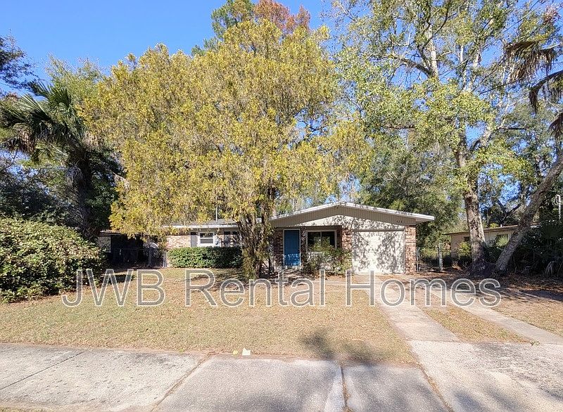 1st image of 4281 McDaniel Dr