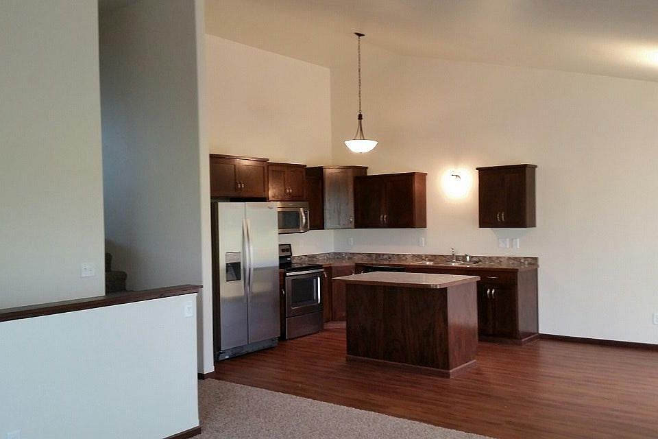 1432 Goldenwood Dr, West Fargo, ND 58078 Zillow