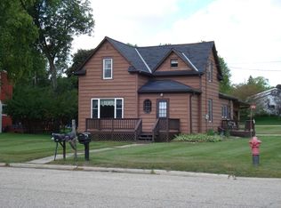 410 E 8th St, Starbuck, MN 56381