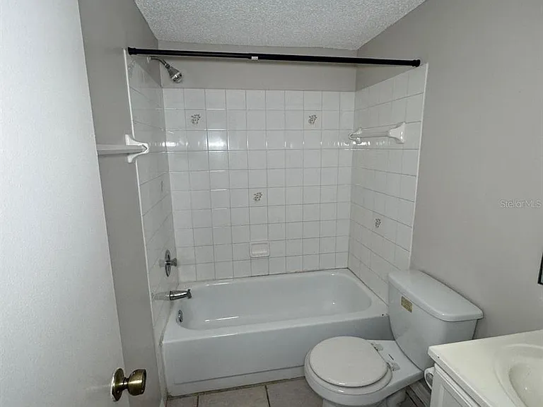 2416 SE Garden Ter #203 — Photo 14