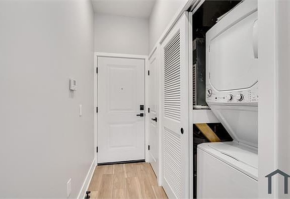 3rd image of 1231 Belmont Ave #1-4