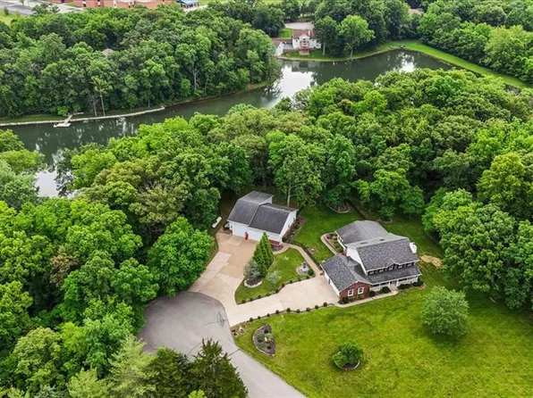 22 Fox Valley Ct, Lake Saint Louis, MO 63367