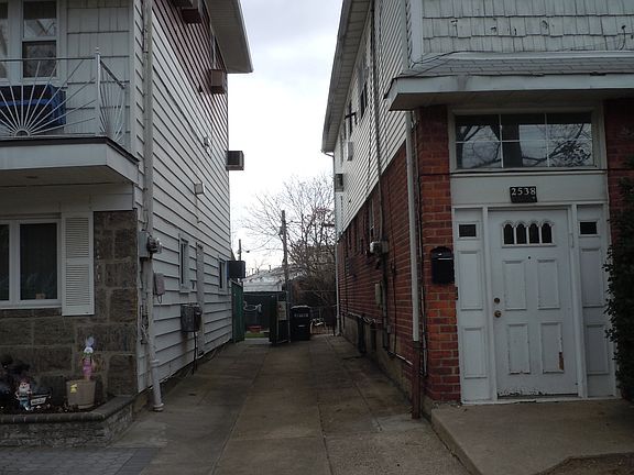 2nd image of 2538 Mill Ave