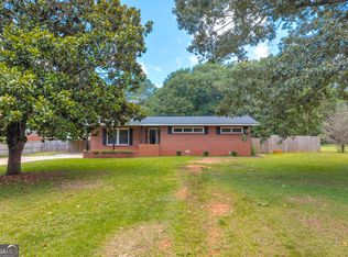 72 Cade St, Hartwell, GA 30643