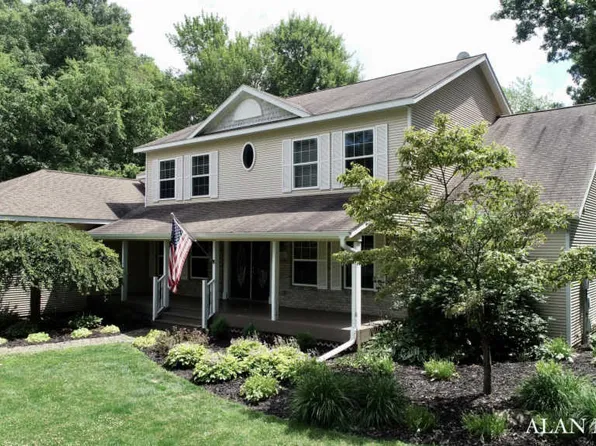 6364 Pyramid Ln NE, Rockford, MI 49341