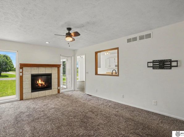 20213 Veterans Dr, Elkhorn, NE 68022 view 3