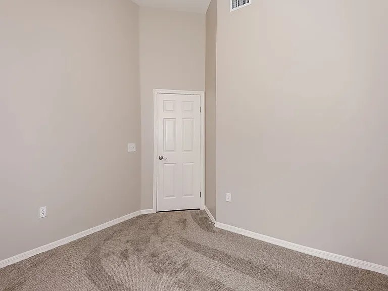 2014 Cattleman Dr — Photo 14