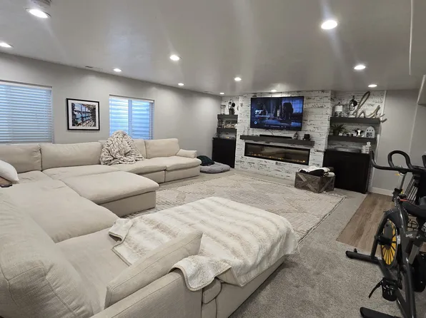 7862 N Sagebrush Ln, Eagle Mountain, UT 84005