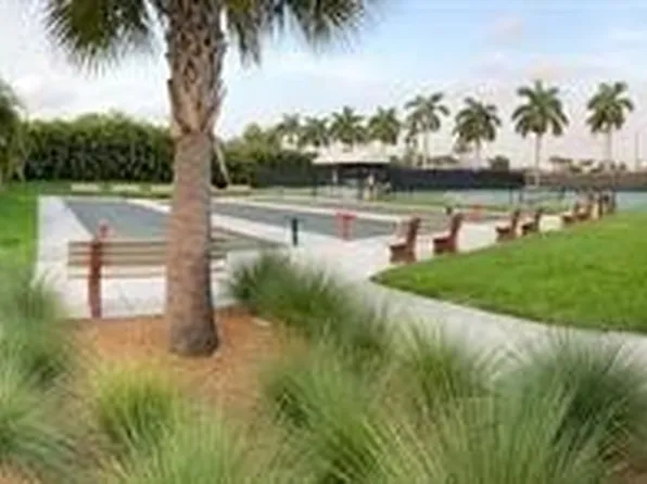 4751 Harbortown Ln, Fort Myers, FL 33919