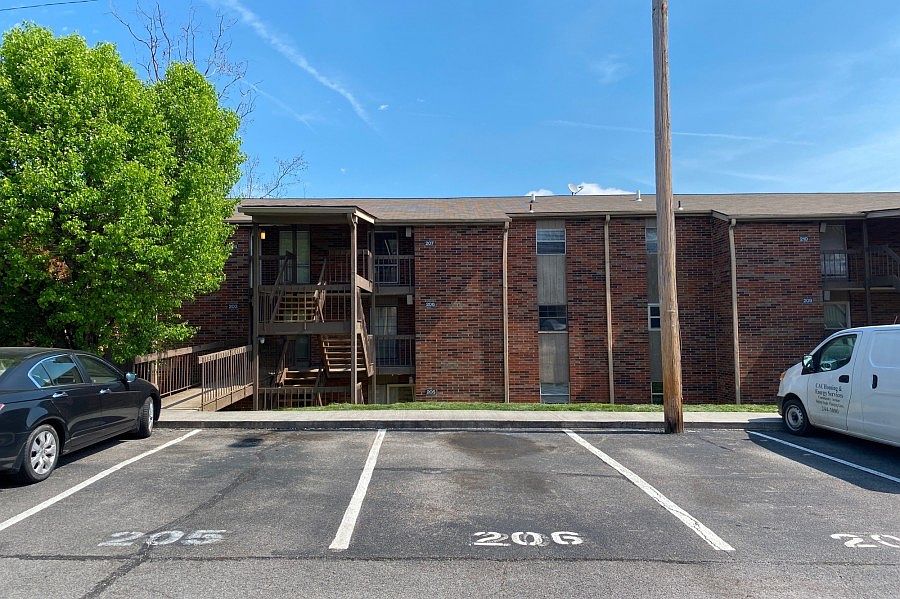 1st image of 206 Dublin Dr
