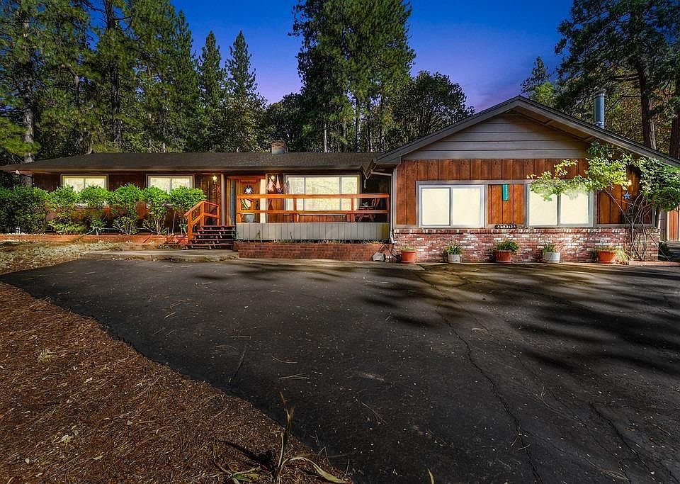 1st image of 26317 Meadow Dr