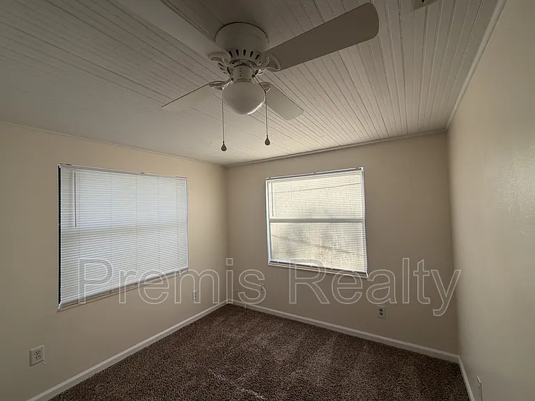 1319 Georgia Ave — Photo 12