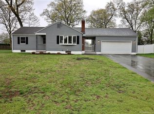 505 Denslow St, Windsor Locks, CT 06096